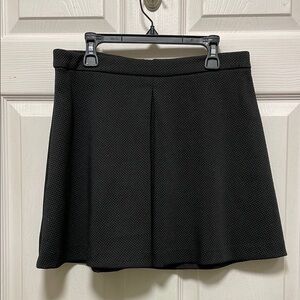 Mango | CasualWear | Black | Single Front Pleat |Textured |Skater |Skirt |Size 4